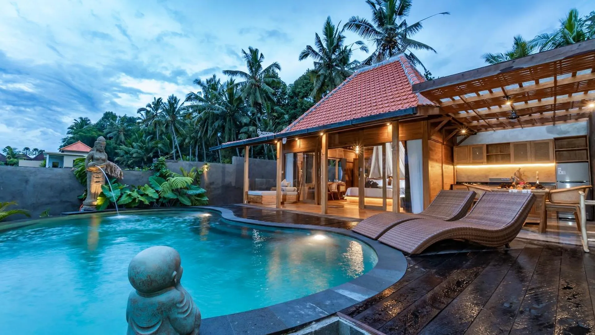 Aix Di Sawah Ubud