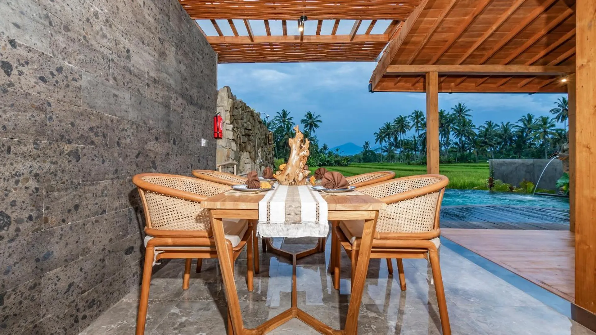 Aix Di Sawah Ubud 0*,